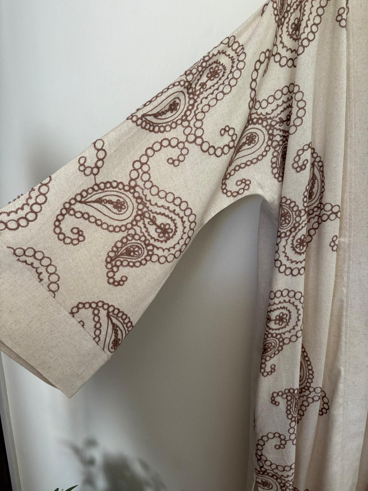 Scene kimono (Brown Designs)