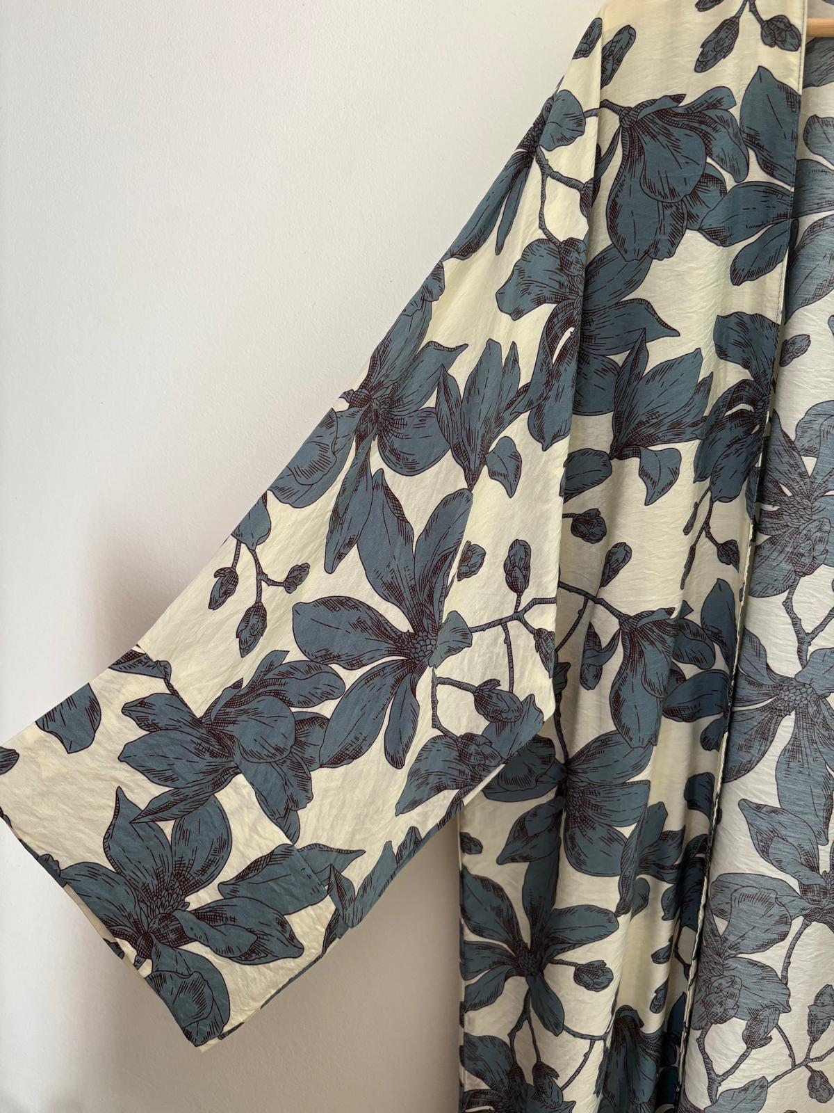 Floral Kimono (White & Blue)